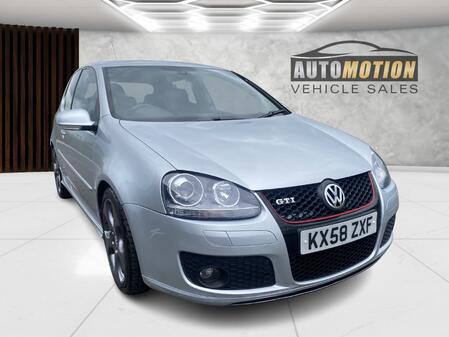 VOLKSWAGEN GOLF 2.0 TFSI GTI