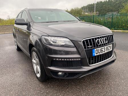 AUDI Q7 3.0 TDI V6 S line