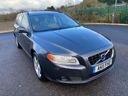 VOLVO V70 2.0 D3 SE